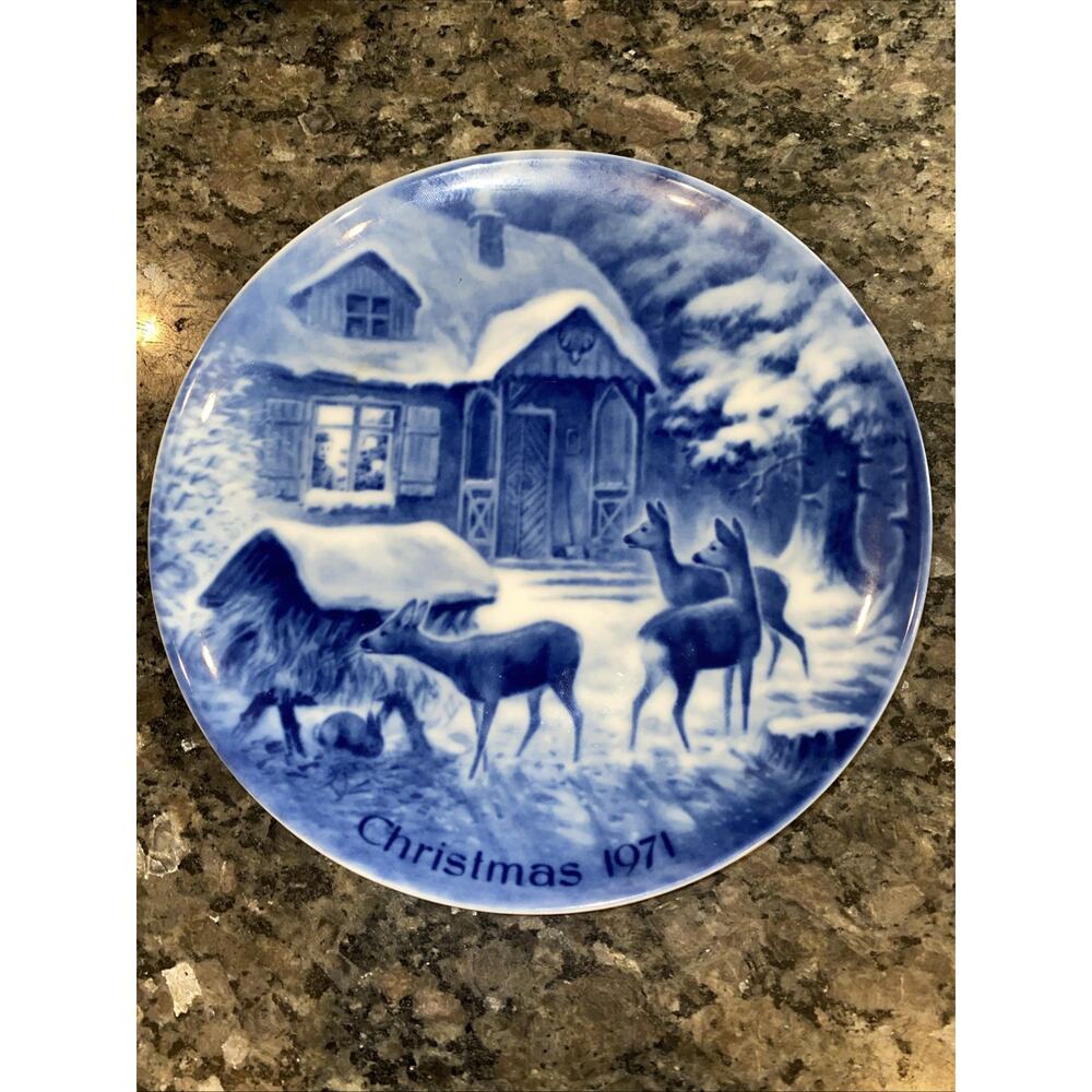Kaiser Porcelain Collector Plate Silent Night 1971 Design‎ K. Bauer 8”
